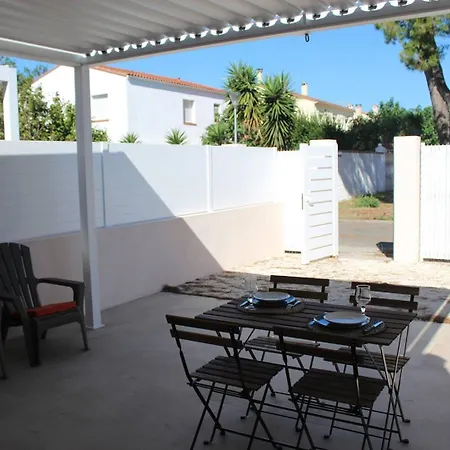Villa T2 Climatisé à 2 Minutes De La Du Pont Tournant - 4branr *