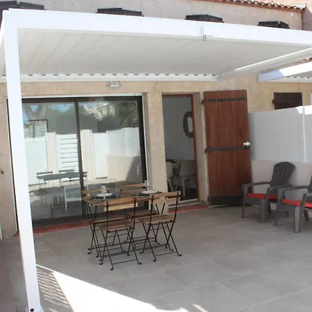 Villa T2 Climatisé à 2 Minutes De La Du Pont Tournant - 4branr *